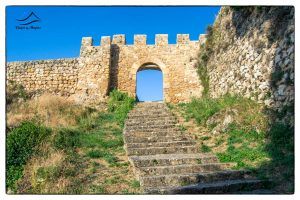 Frías, la ciudad más pequeña de España, con su castillo
