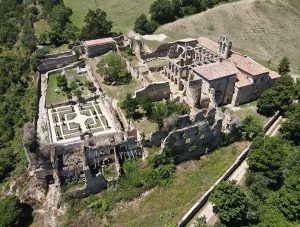 Ruinas del monasterio de Santa María de Rioseco