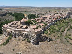 Muralla del pueblo de Rello en Soria