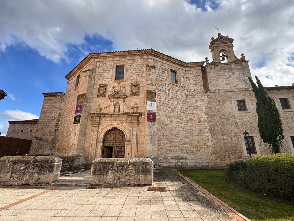 iglesia de santa clara semana santa peñafiel