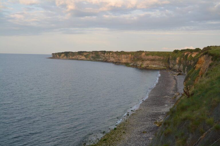 Los acantilados de la Pointe du Hoc