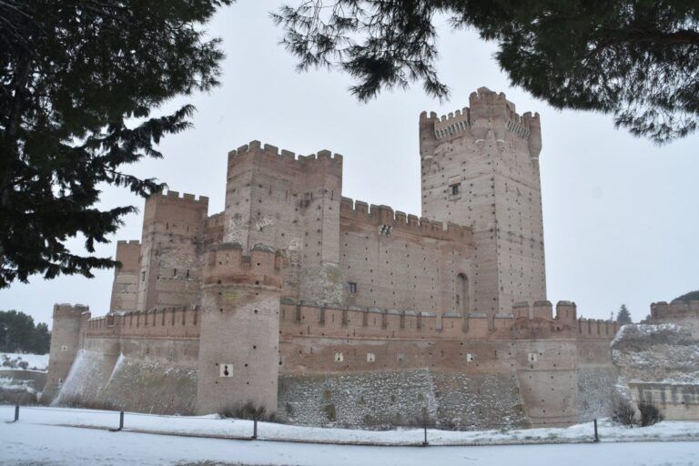 El castillo de la Mota de Medina del Campo, con la nevada de enero de 2021