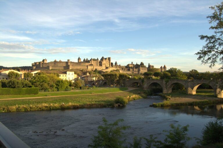 La Ciudadela de Carcasona desde el río Aude