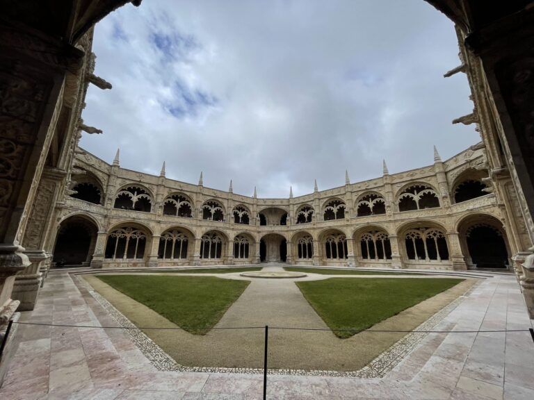 Arcos manuelinos del claustro del Monasterio de los Jerónimos