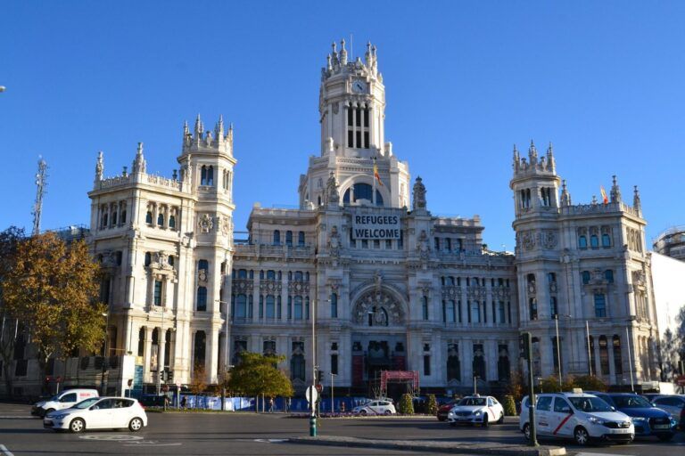 La Plaza de Cibeles y el Palacio de Cibeles, en diciembre