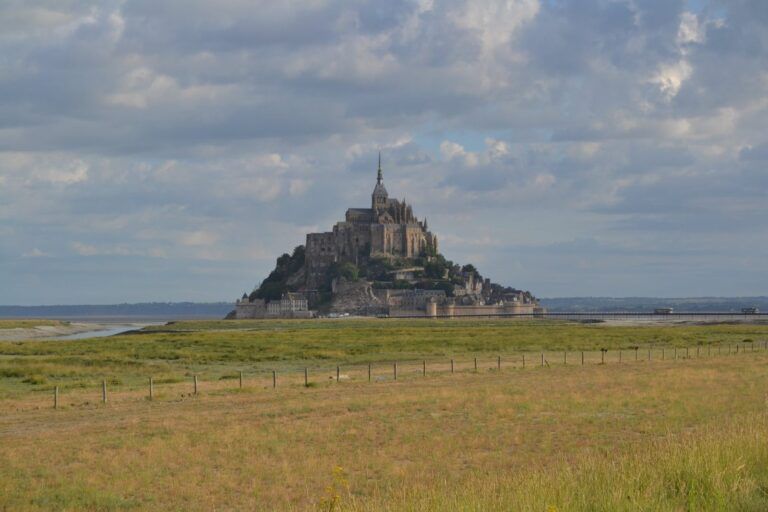 El Mont-Saint-Michel desde los prados