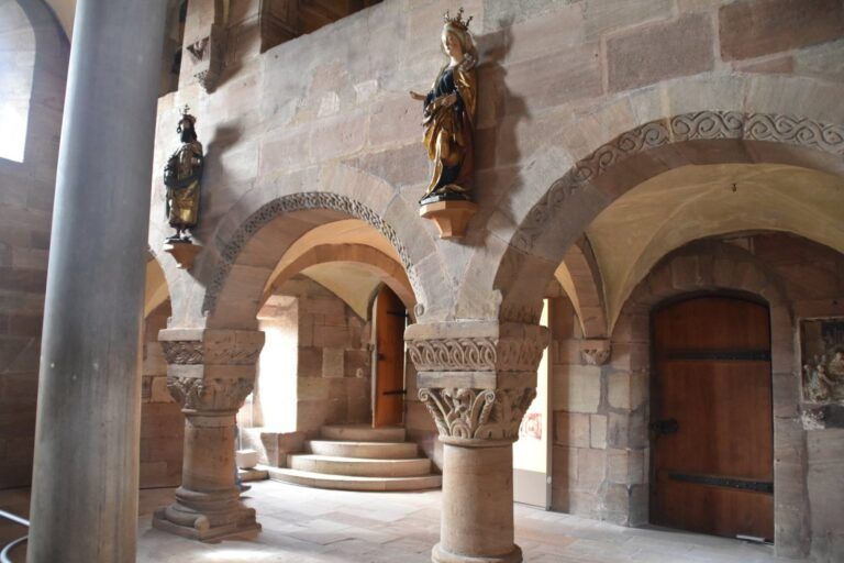 Capilla doble románica del Castillo Imperial