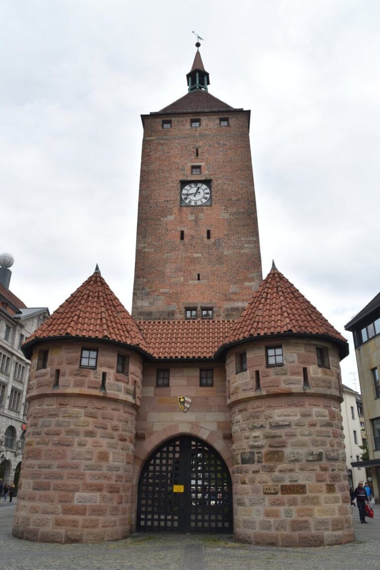 Torre Blanca (Weißer Turm), antigua puerta de la ciudad