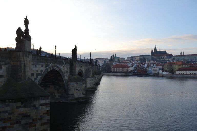 El Puente de Carlos al atardecer