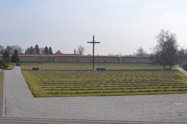 Cementerio nacional de Terezín