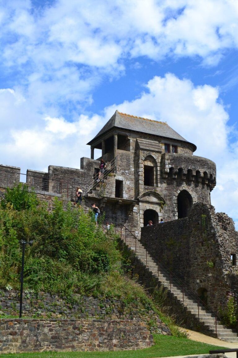 Una de las torres del castillo de Fougères